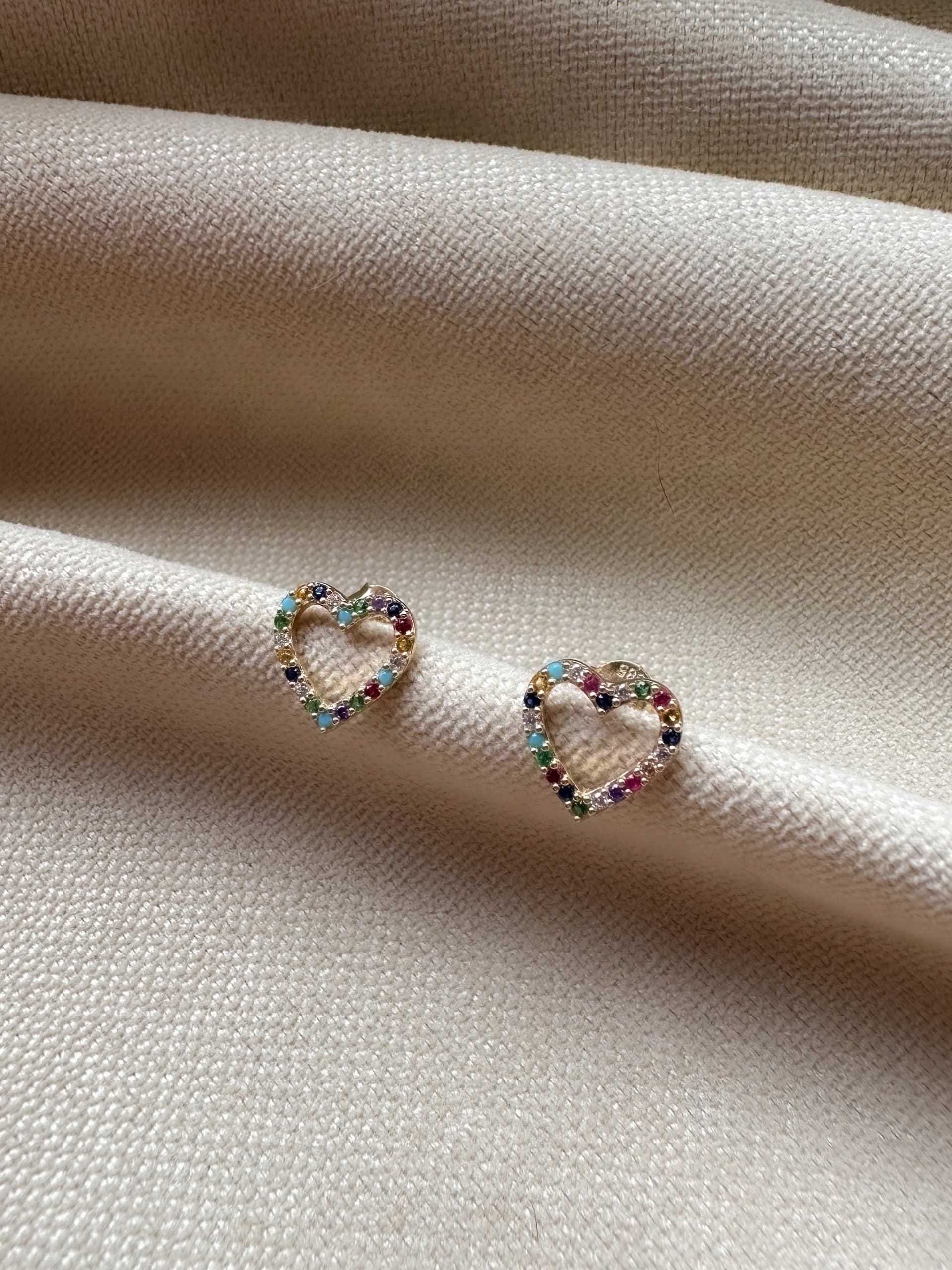 Złote kolczyki 585 KOLOROWE SERDUSZKA