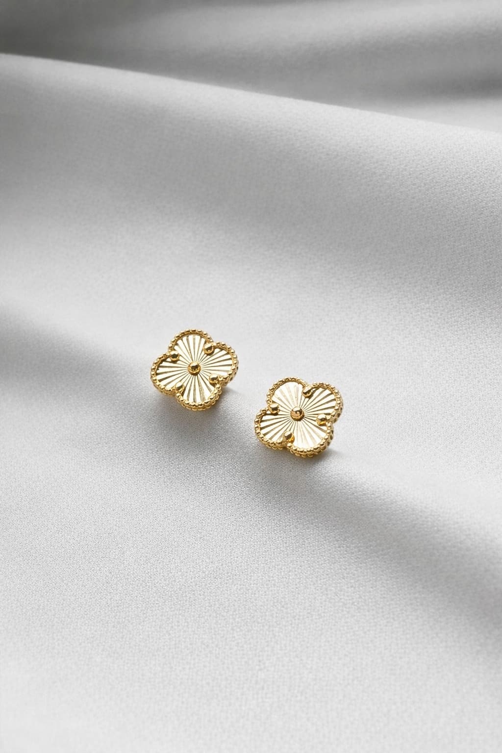 Złote kolczyki 585 KONICZYNKI