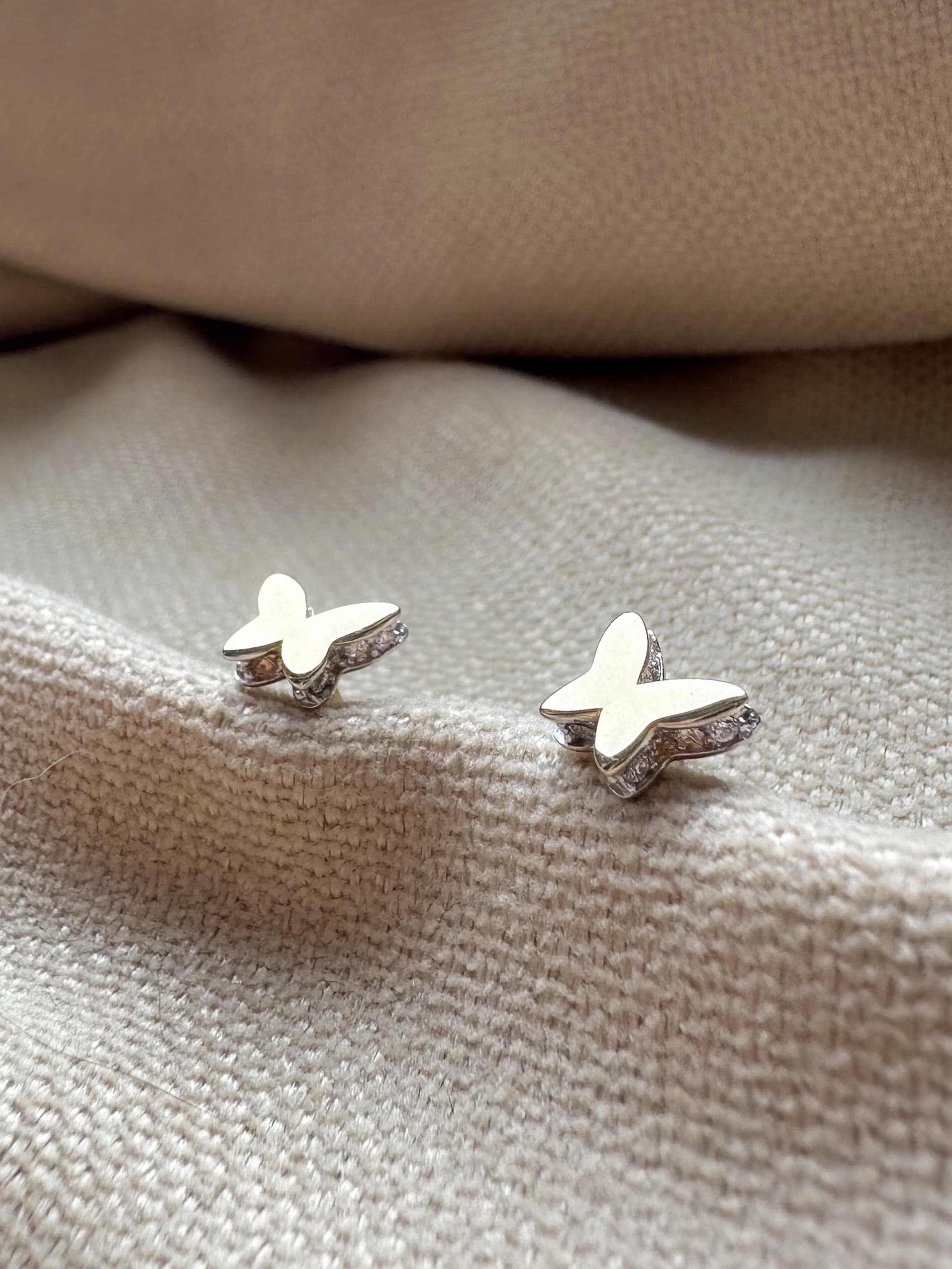 Złote kolczyki 585 MOTYLKI Z CYRKONIAMI