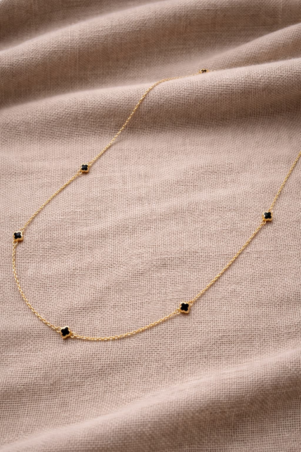 Złoty naszyjnik 585 KONICZYNKI CZARNE