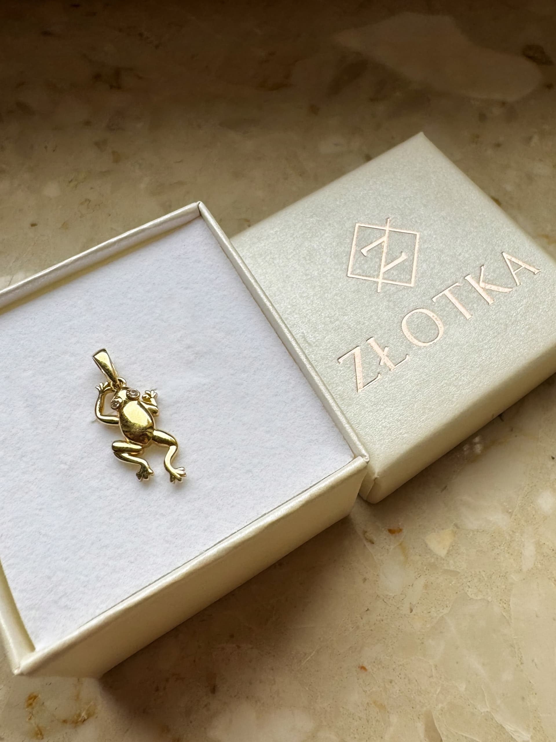 Złota zawieszka próba 585 ŻABA
